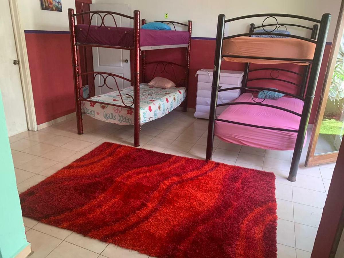 Hostel Quetzal Cancun Exterior photo
