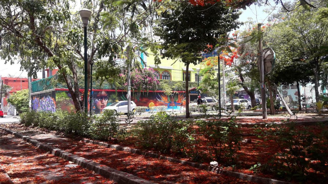 Hostel Quetzal Cancun Exterior photo